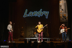 Concert de Landry al Centre Artesà Tradicionàrius de Barcelona 